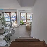 Beachfront With Spectacular Views And Swimming Pool