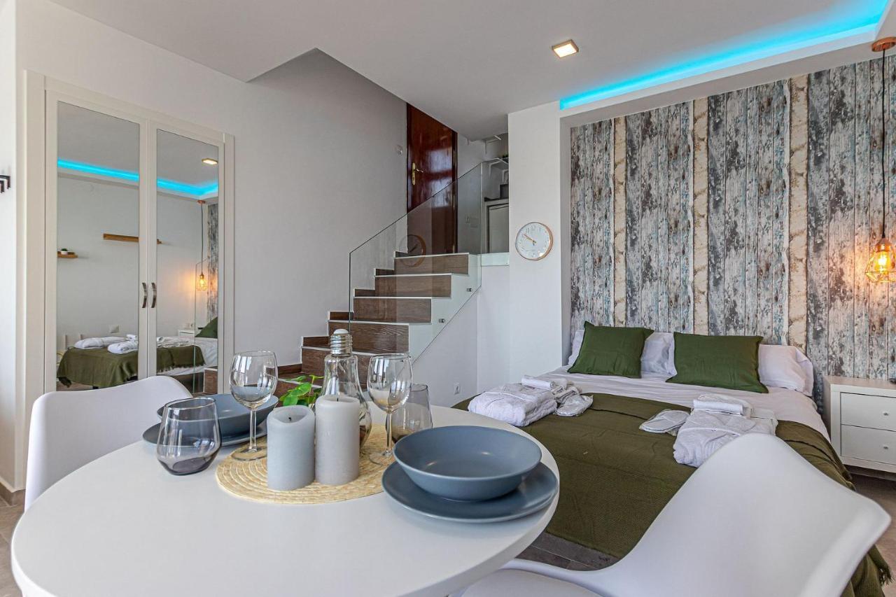 Beachfront With Spectacular Views And Swimming Pool * Benalmadena