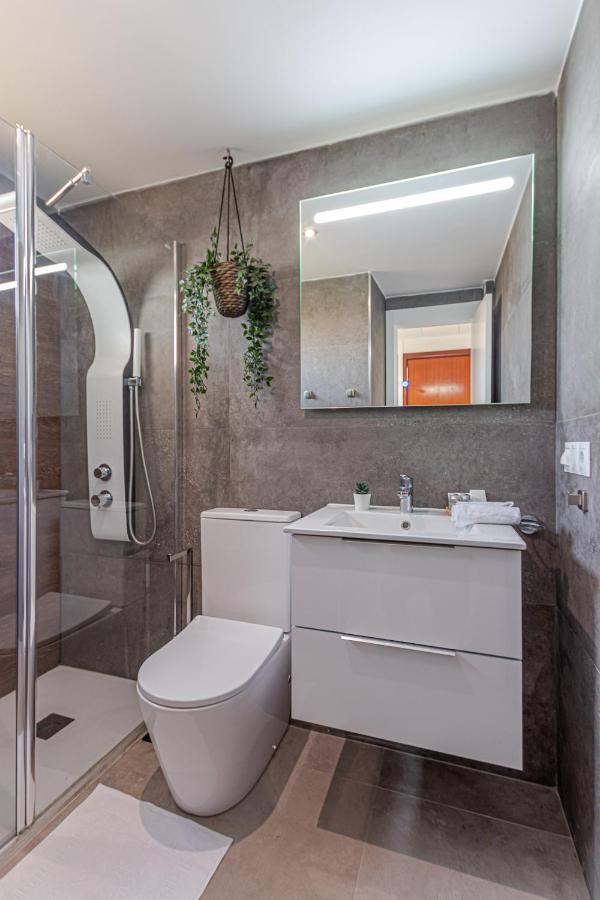 Apartamento Beachfront With Spectacular Views And Swimming Pool Benalmádena