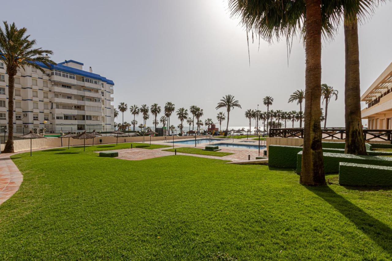 Beachfront With Spectacular Views And Swimming Pool Benalmadena
